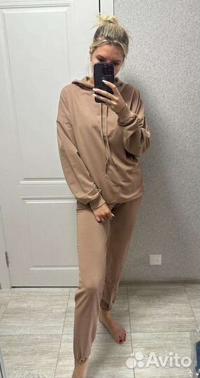 Спортивный костюм женский