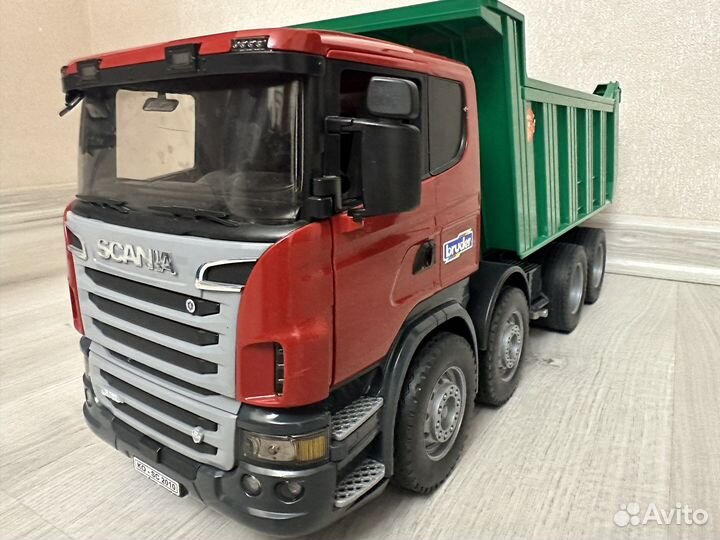 Игрушки самосвал bruder