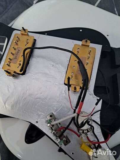 Отличн ая электрогитара. Пересыл