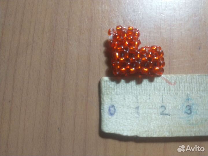 Фигурка сердца из бисера