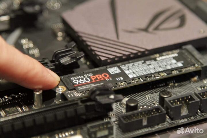 Крепление Ssd M2 (винт + стойка + радиатор)