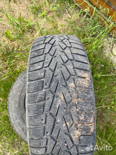 Nokian Tyres Weatherproof 215/65 R16 102