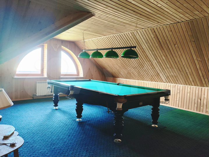 Коттедж 296 м² на участке 6 сот.