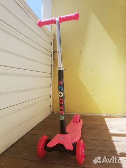 Детский самокат трёхколёсный