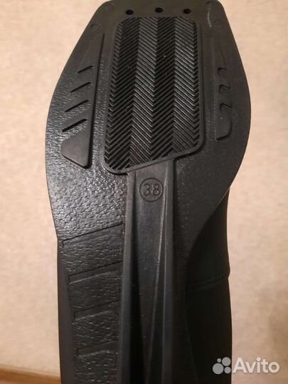 Лыжные ботинки 38 размера