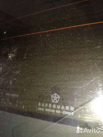 Заднее стекло оригинал на пятую дверь багажника