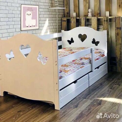 Кроватка из массива сингл с бортиком для малыша