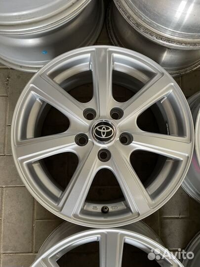 Литые диски R16/5/114,3 Toyota Prius Alpha