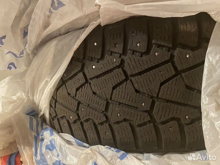 R17 Pirelli Ice Zero 215/50, PCD 5x105 DIA 38