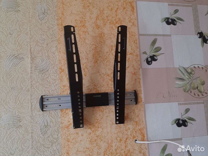 Кронштейн для телевизора