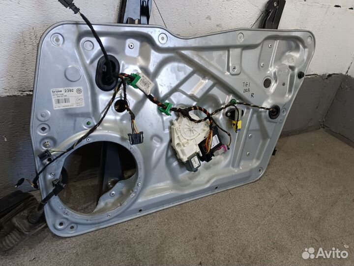 Правый стеклоподъемник для VW tiguan NF 2011