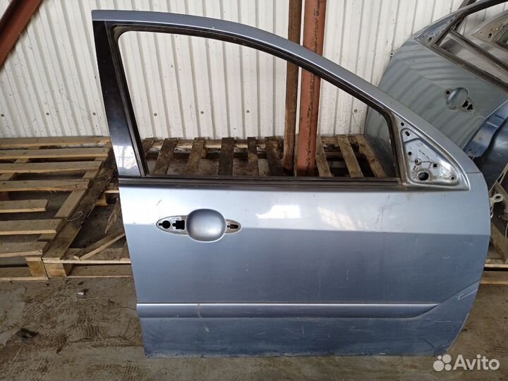 Дверь передняя правая Форд Фокус 1