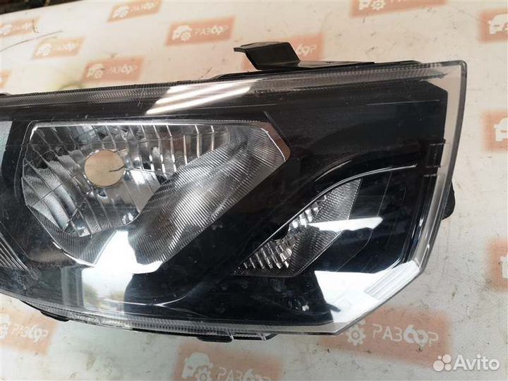 Фара передняя правая Лада Гранта
