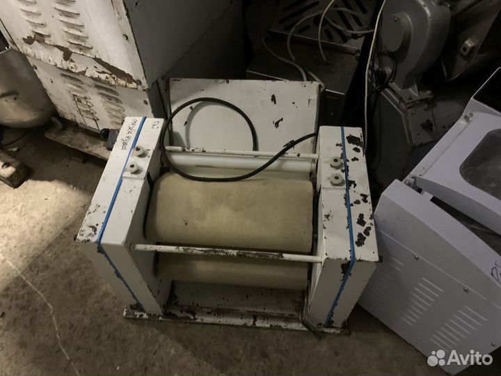 Тестозакаточная машина livnica kikinda MUT-400