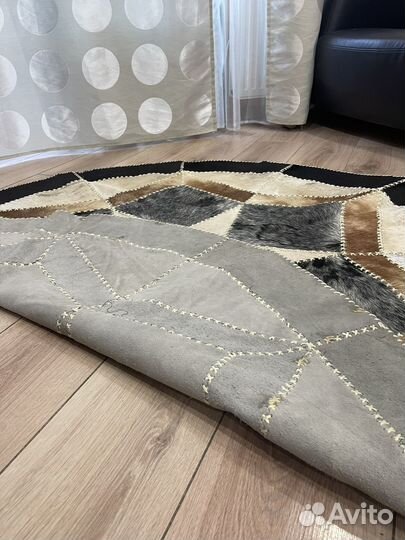 Ковер из шкур и меха вола