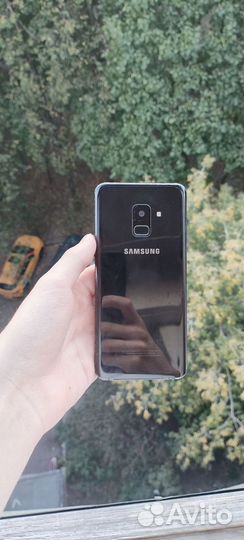 Samsung Galaxy A8 (2018), 4/32 ГБ