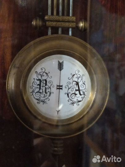 Старинные настенные часы с боем Le Roi A Paris