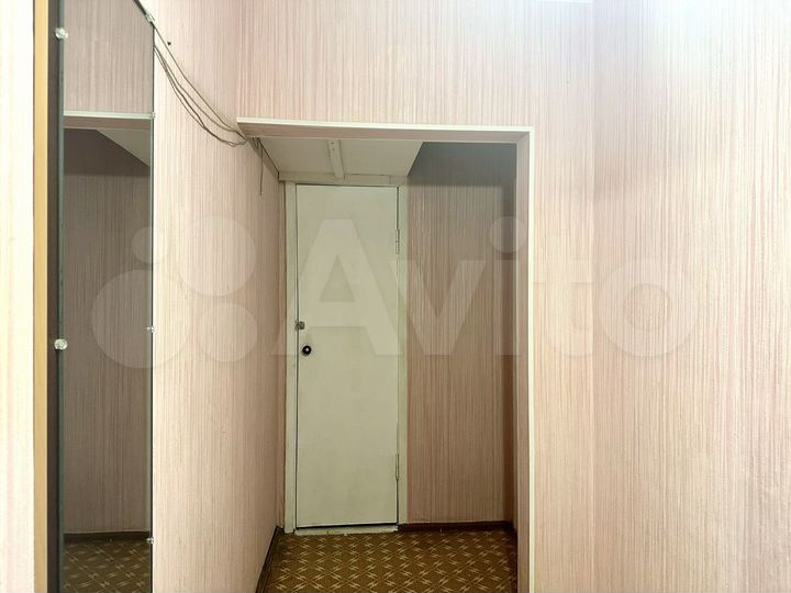 2-к. квартира, 53 м², 1/9 эт.