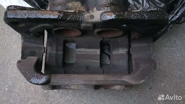 Суппорт передний Мазда сх7 рестайлинг