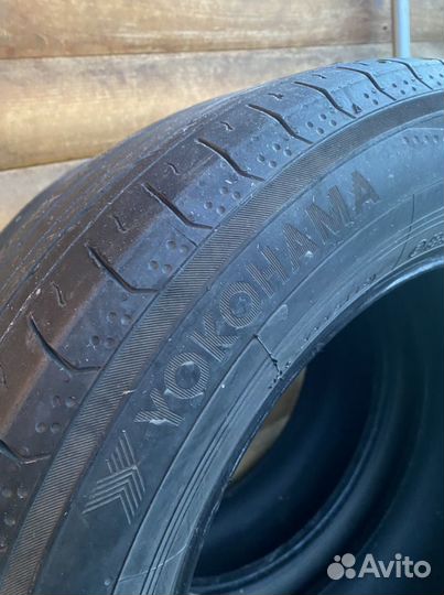 Yokohama BluEarth RV-02 225/65 R17 106V