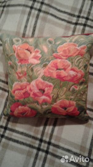 Наволочка на подушку на диван