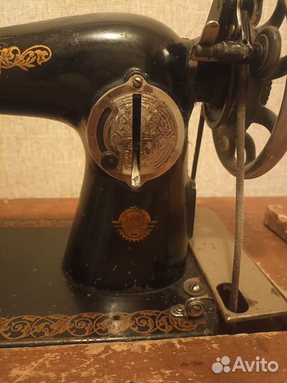 Швейная машина Подольск ножная