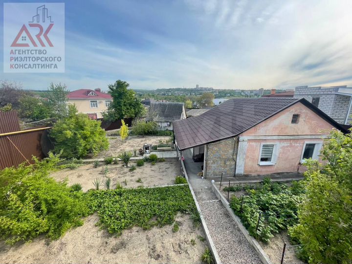 Дом 64 м² на участке 8,6 сот.