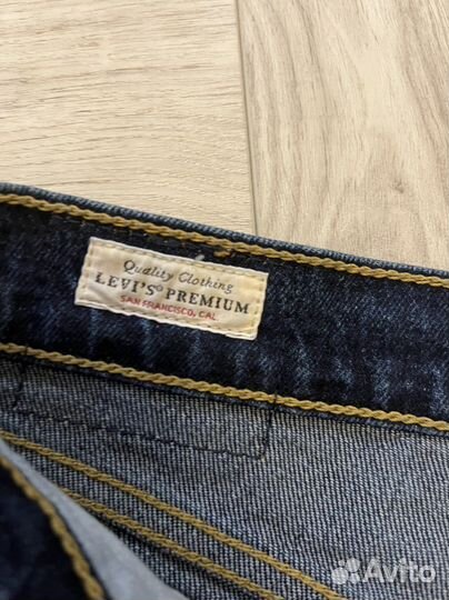 Джинсы Levis женские 29