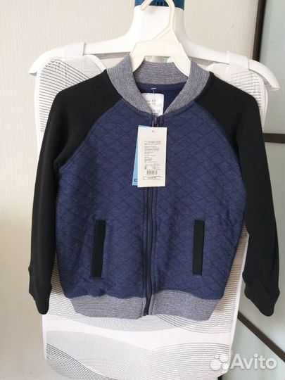 Новая кофта GEE JAY, 110