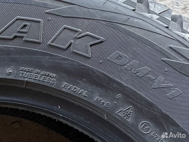 Bridgestone Blizzak DM-V1 255/55 R18
