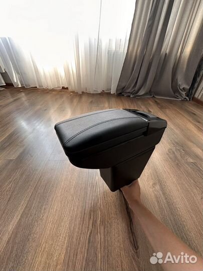 Ofopro Подлокотник для авто Renault Logan