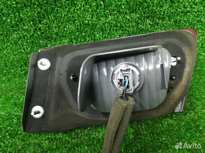 Фонарь крышки багажника правый Honda Accord 8 P747