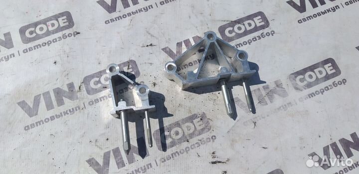 Кронштейн усилителя торпеды Volkswagen Golf 5