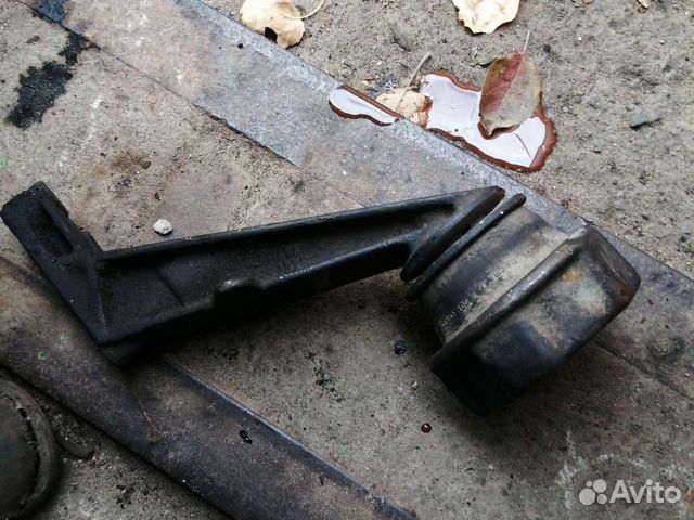 Кранштейн двс фольксваген т4