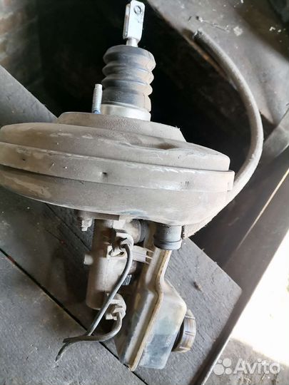 Вакуумный усилитель тормозов калина