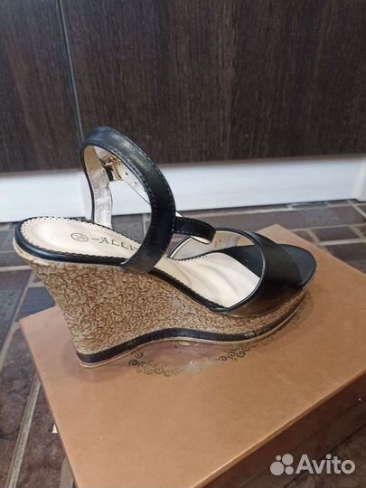 Сапоги женские