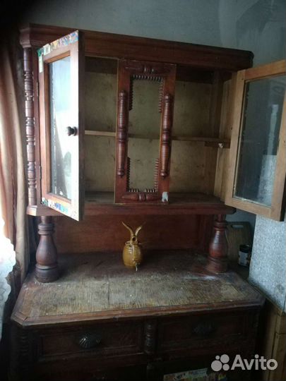 Старинный буфет