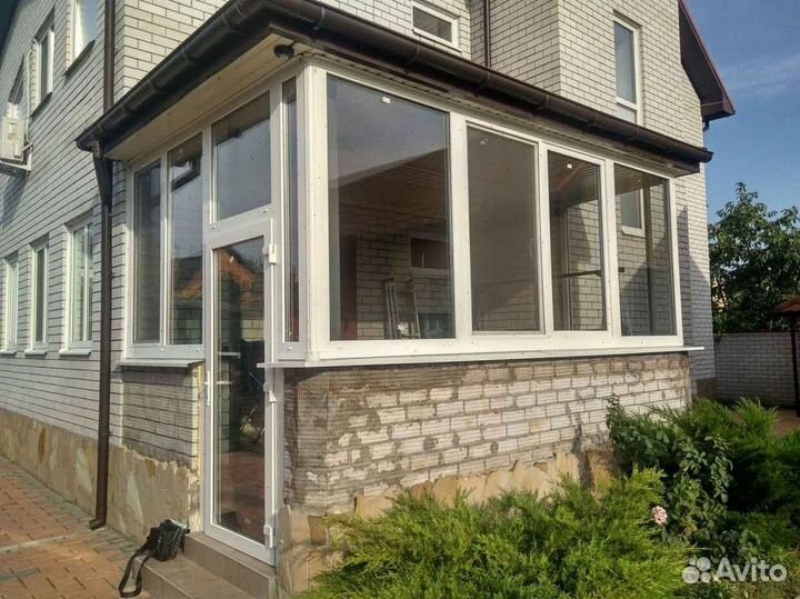 Пластиковый балкон французкое остекление