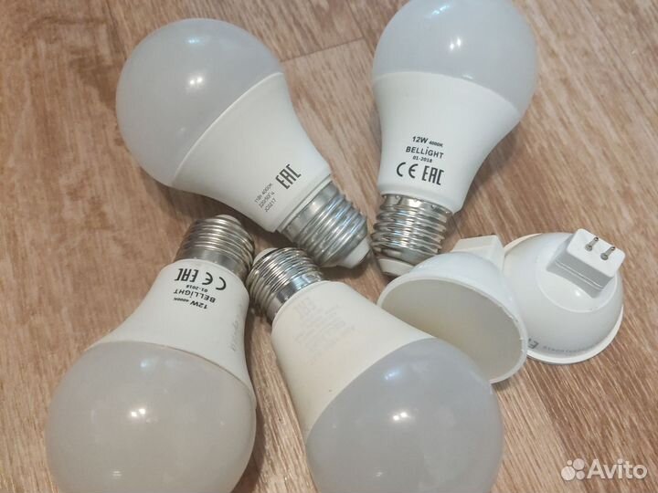 Светильник и лампы не рабочие