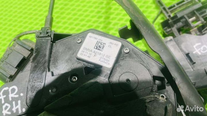 Замок боковой двери передний правый Ford Focus 3