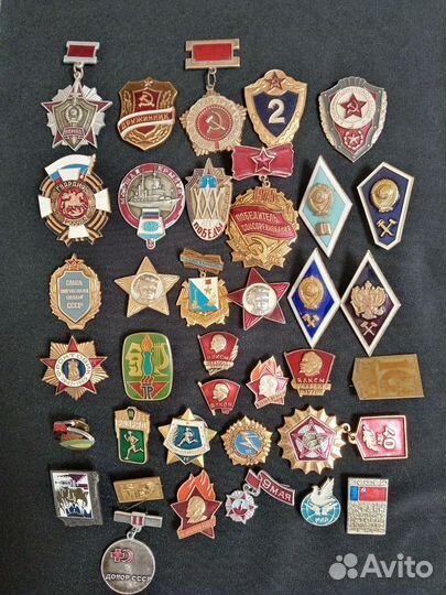 Значки, кокарды СССР