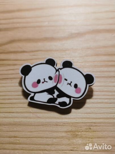 Деревянный значок