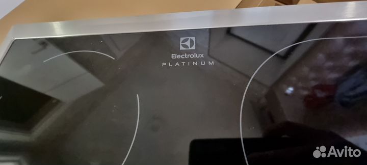 Варочная поверхность Electrolux