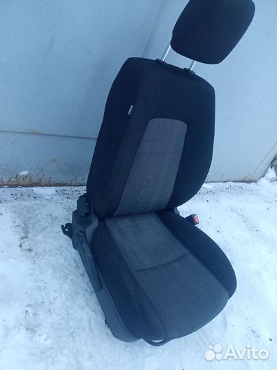 Продам сиденье