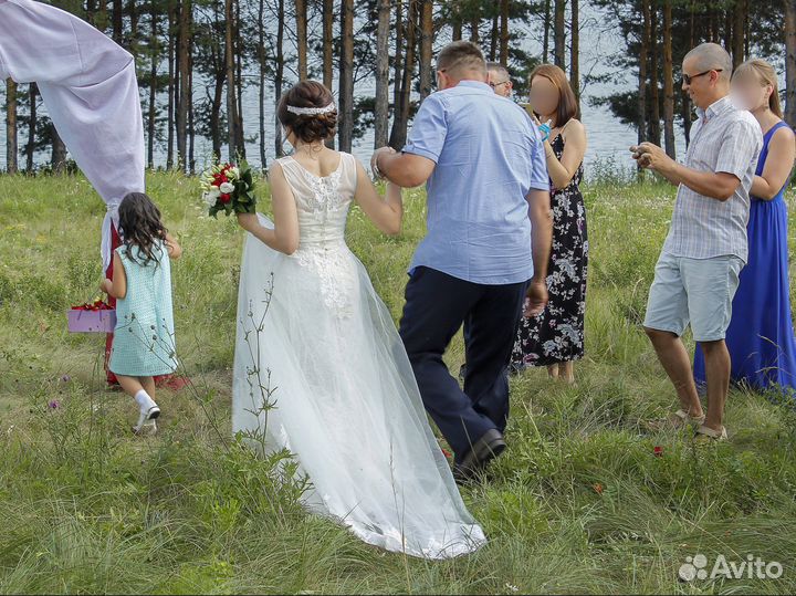 Свадебное платье
