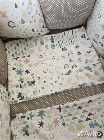 Комплект постельного белья в кроватку с бортиками