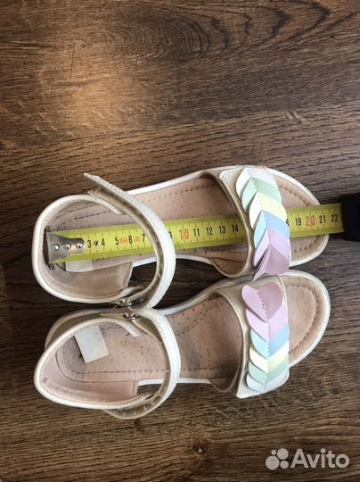 Босоножки для девочки 33