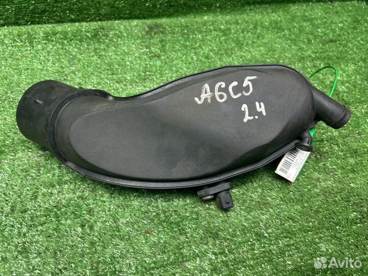 Патрубок воздушного фильтра Audi A6 C5