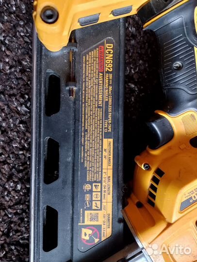 Пистолет DeWalt DCN 692