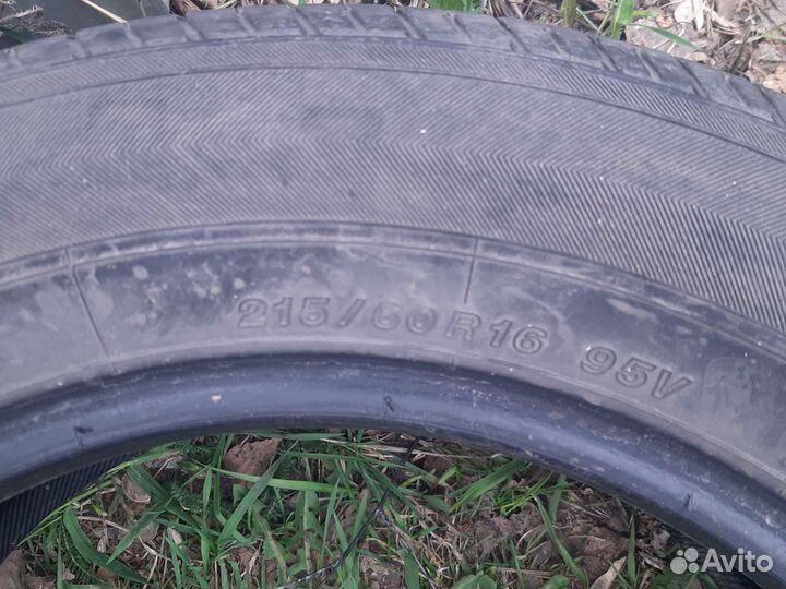 Yokohama BluEarth E70 215/60 R16